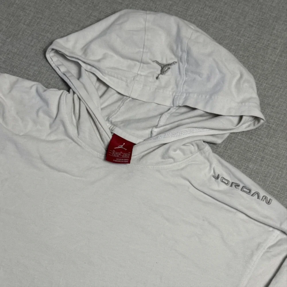 Nike Jordan Hoodie Mens M White Pullover Hooded Lightweight Pockets Embroidered